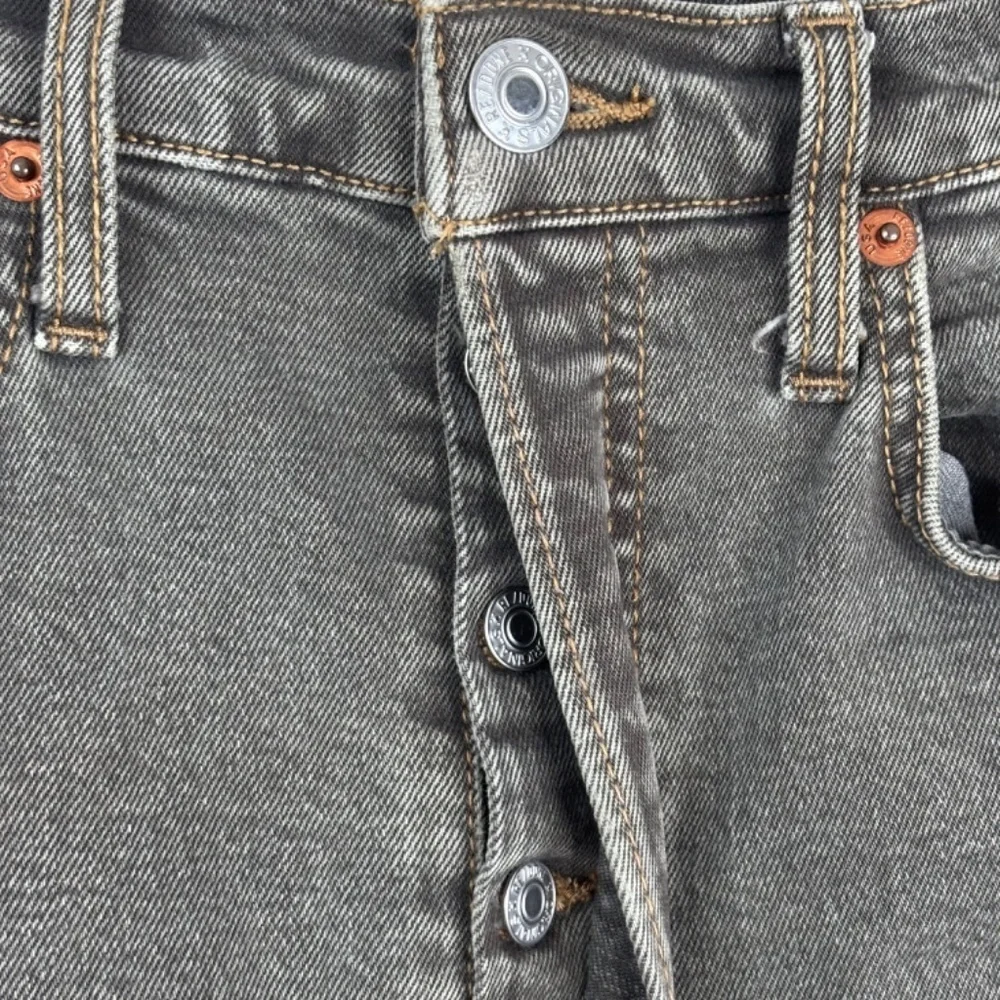 Re/Done 70s Ultra High Rise Stove Pipe Jean 27 Washed Chocolate Brown Raw Hem